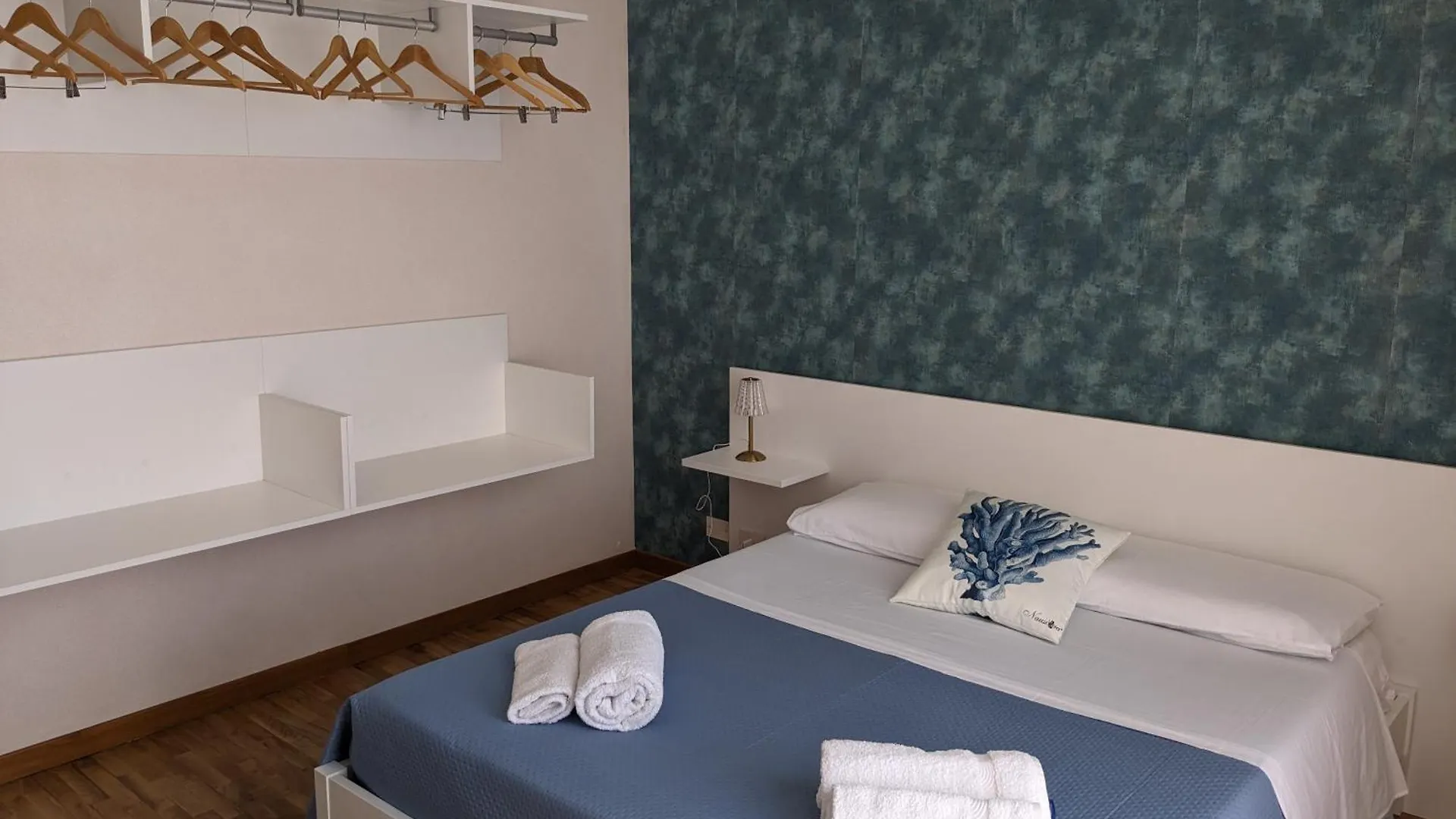 Dolce Vita Apartment Cefalu 0*,